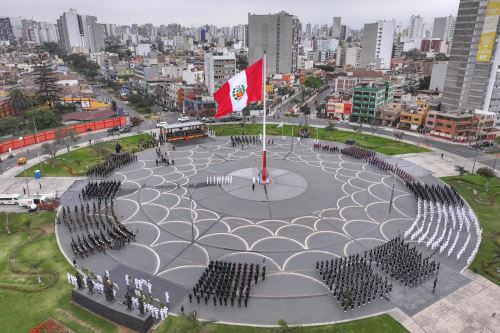 Presidenta Dina Boluarte participa en ceremonia por aniversario de la batalla de Tarapacá