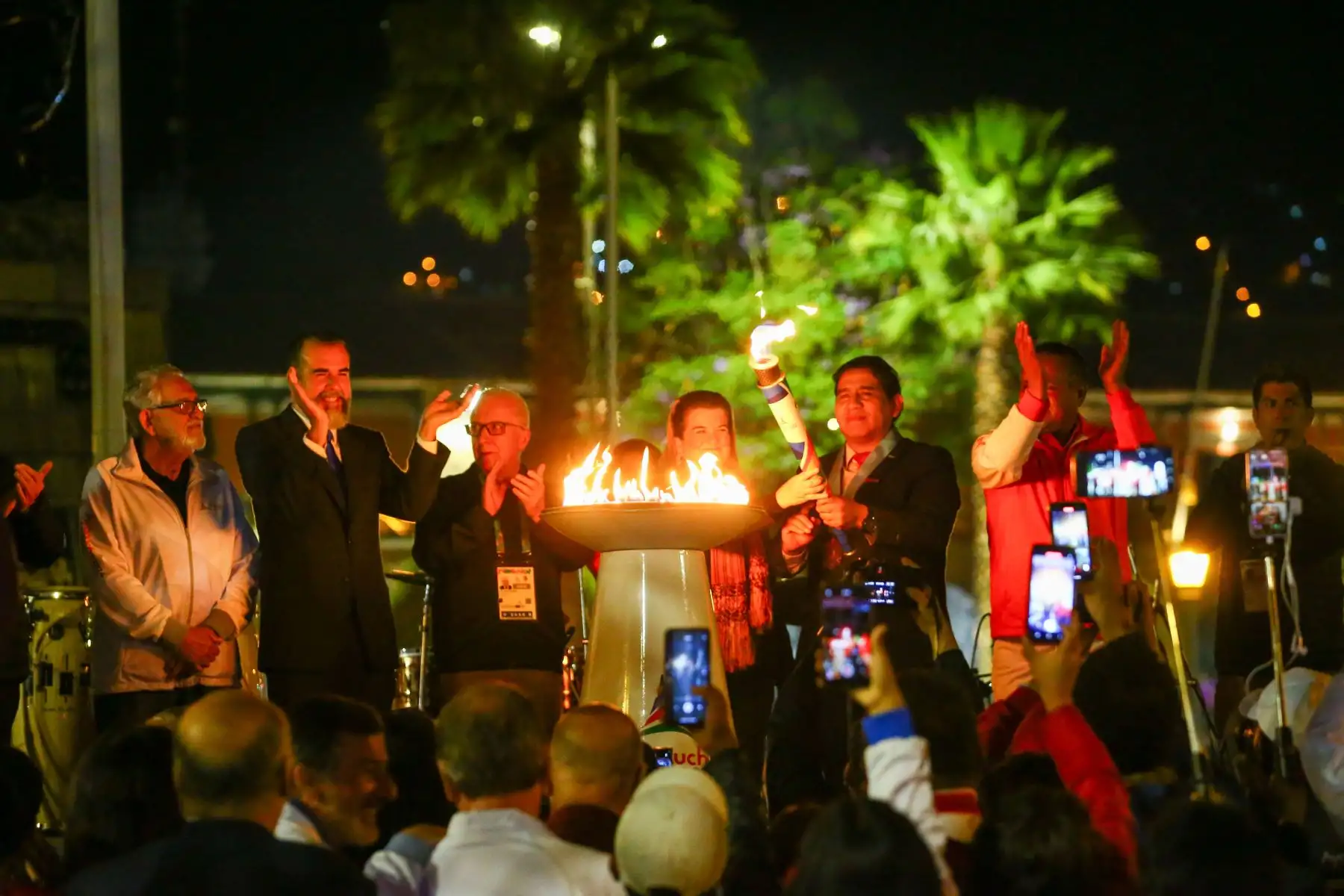 Desde la Plaza de Armas de Ayacucho, se realizó la ceremonia oficial de encendido de la antorcha olímpica de los Juegos Bolivarianos Bicentenario Ayacucho 2024, que se inauguran el jueves 28 de noviembre y culminan el 8 de diciembre. Foto: ANDINA/Eddy Ramos