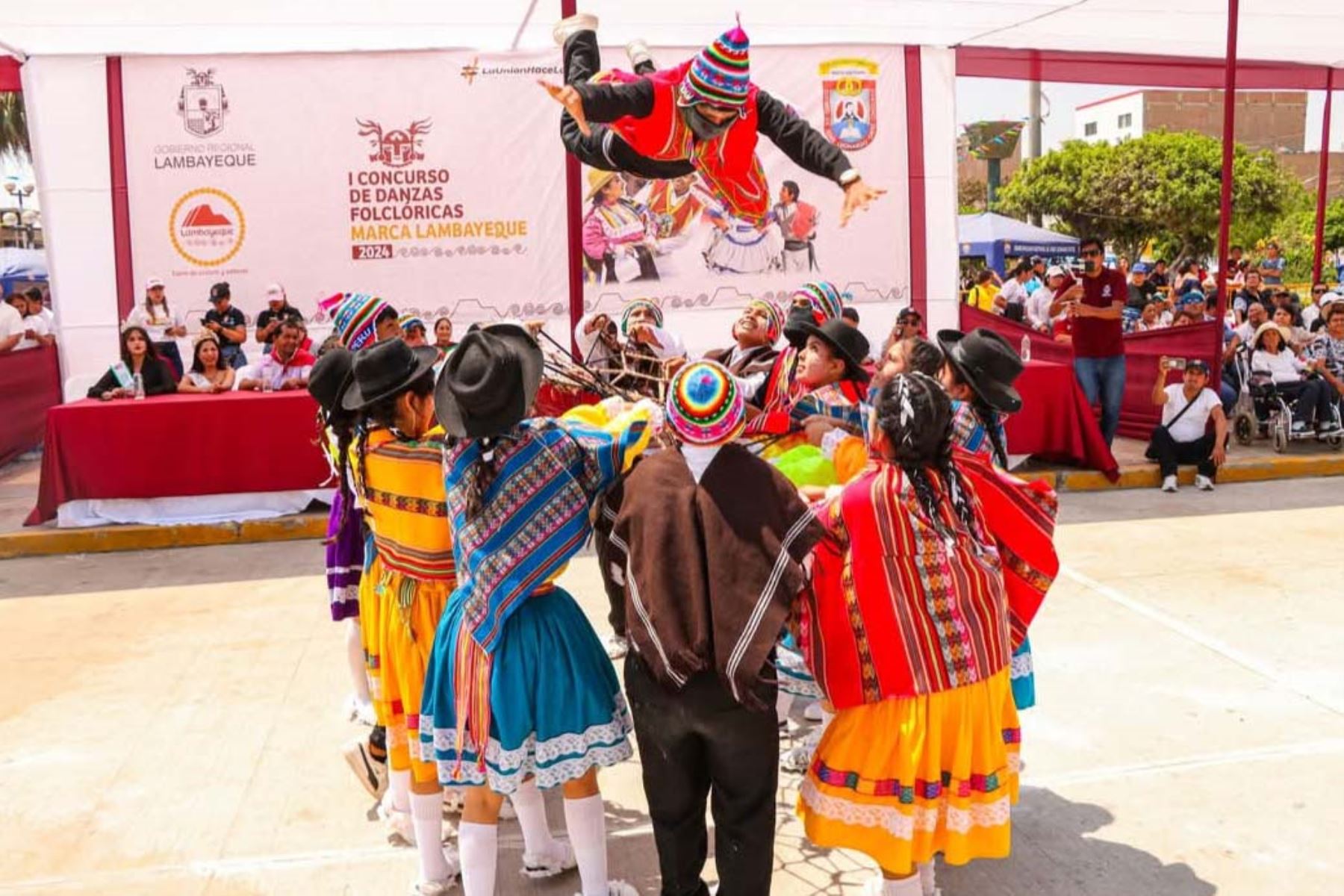 El jurado evaluó la puntualidad, vestuario, coreografía, dominio del escenario, música y comunicación corporal. Foto: ANDINA/Difusión