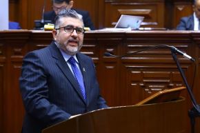 Ministro de Cultura, Fabricio Valencia, expuso en el Congreso el presupuesto sectorial para 2025. Foto: MINCUL/Difusión.