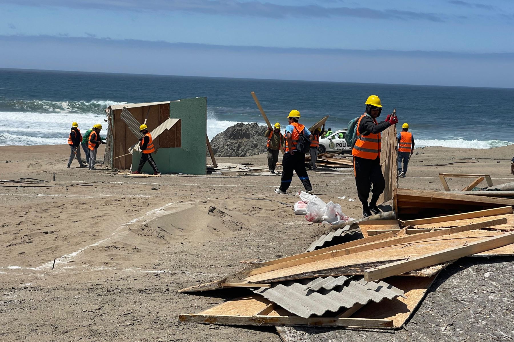 Las diligencias se desarrollaron de forma pacífica y en coordinación con la Policía Nacional del Perú de las comisarías de las localidades afectadas. ANDINA/ Ministerio de Vivienda y Saneamiento.