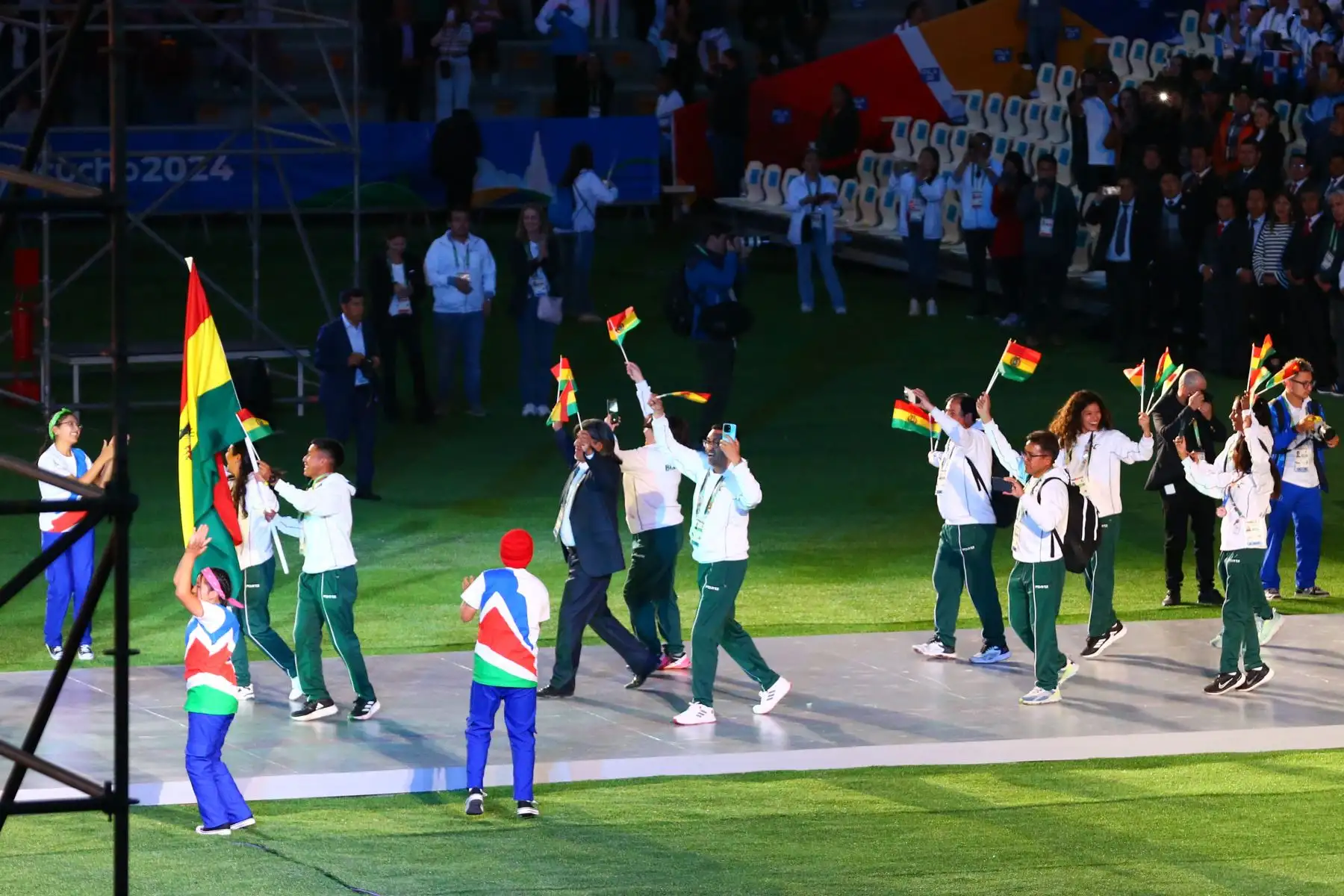 Delegaciones de Perú y países latinoamericanos participan en la inauguración de los Juegos Bolivarianos 2024. Foto: ANDINA/ Eddy Ramos