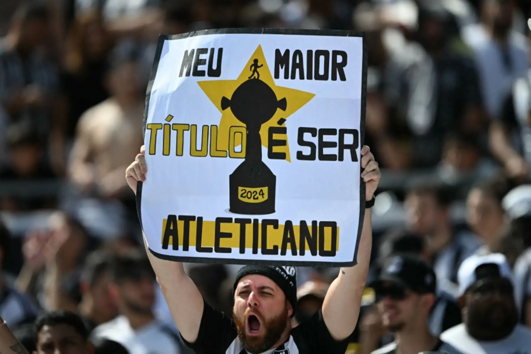 Miles de hinchas de Atlético Mineiro y Botafogo llegan a Buenos Aires para estar presentes en la final de la Copa Libertadores 2024 que se disputará en el estadio Monumental de River Plate. Foto: AFP