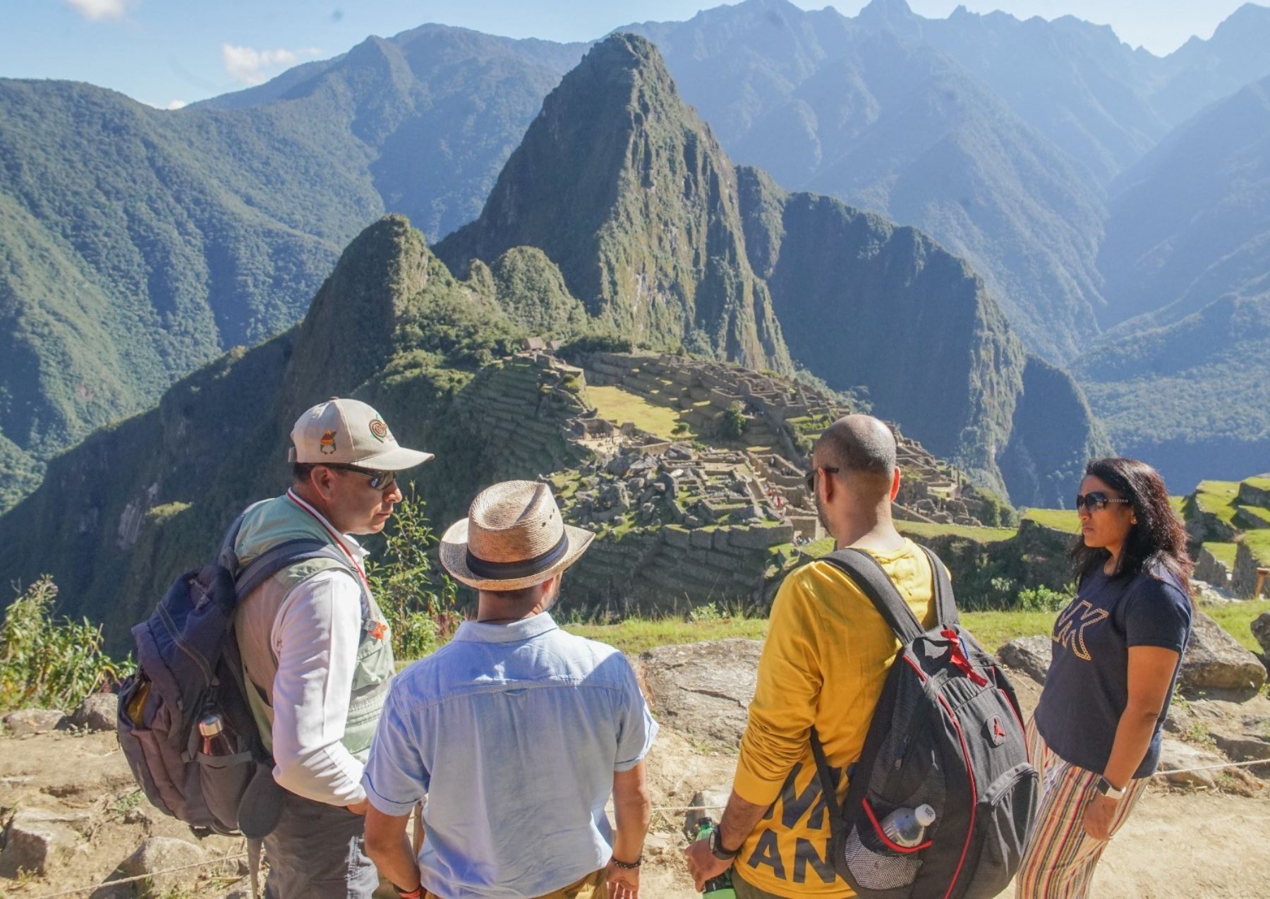 Turistas internacionales visitando Machu Picchu, destino turístico por excelencia del Perú y la Comunidad Andina. ANDINA/Difusión