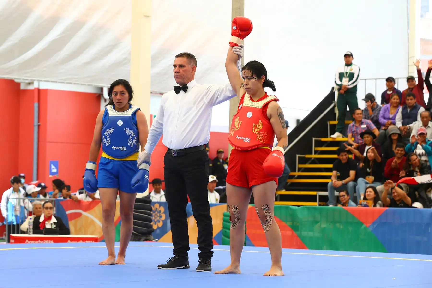 La peruana Shirley Llontop Avendaño ganó la pelea ante la representante de Ecuador, Emily Veliz Toabanda en la  categoría Sansa 60 kg femenina de los Juegos Bolivarianos Bicentenario Ayacucho 2024. Foto: ANDINA/ Eddy Ramos