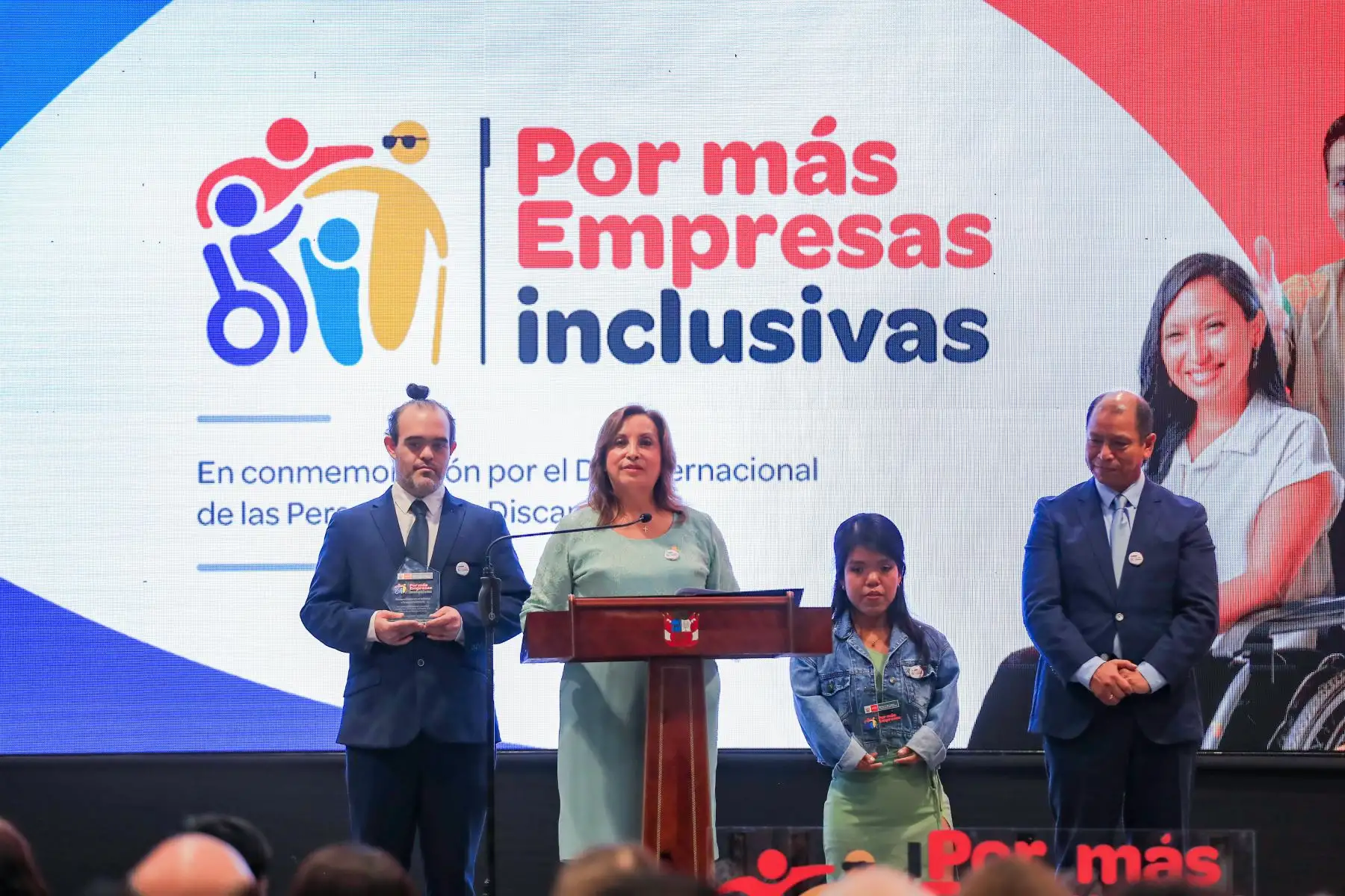 La presidenta de la república, Dina Ercilia Boluarte Zegarra, participa en el lanzamiento de la campaña “Por Más Empresas Inclusivas”, en conmemoración del Día Internacional de las Personas con Discapacidad. Foto: ANDINA/Prensa Presidencia