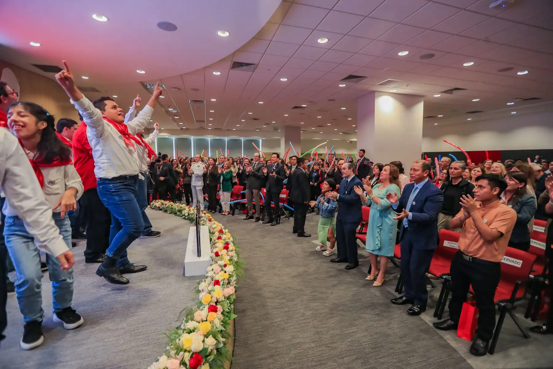 La presidenta de la república, Dina Ercilia Boluarte Zegarra, participa en el lanzamiento de la campaña “Por Más Empresas Inclusivas”, en conmemoración del Día Internacional de las Personas con Discapacidad. Foto: ANDINA/Prensa Presidencia