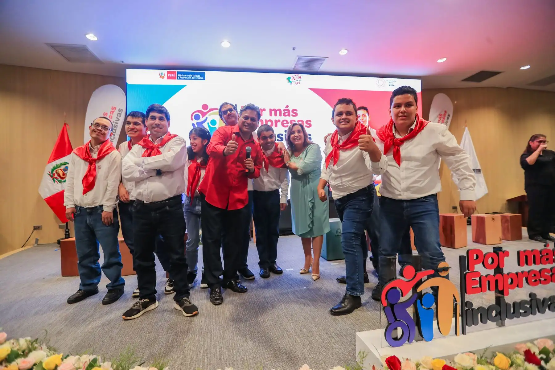 La presidenta de la república, Dina Ercilia Boluarte Zegarra, participa en el lanzamiento de la campaña “Por Más Empresas Inclusivas”, en conmemoración del Día Internacional de las Personas con Discapacidad. Foto: ANDINA/Prensa Presidencia