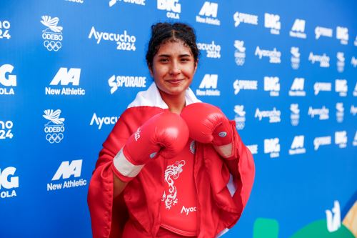 La luchadora peruana Athalia Aranda gana la medalla de oro en wushu categoría sanda 56kg en los Juegos Bolivarianos 2024