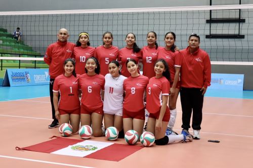 La escuadra nacional de voleibol logró su primer triunfo en los Juegos Sudamericanos Escolares, que se realzian en Colombia,