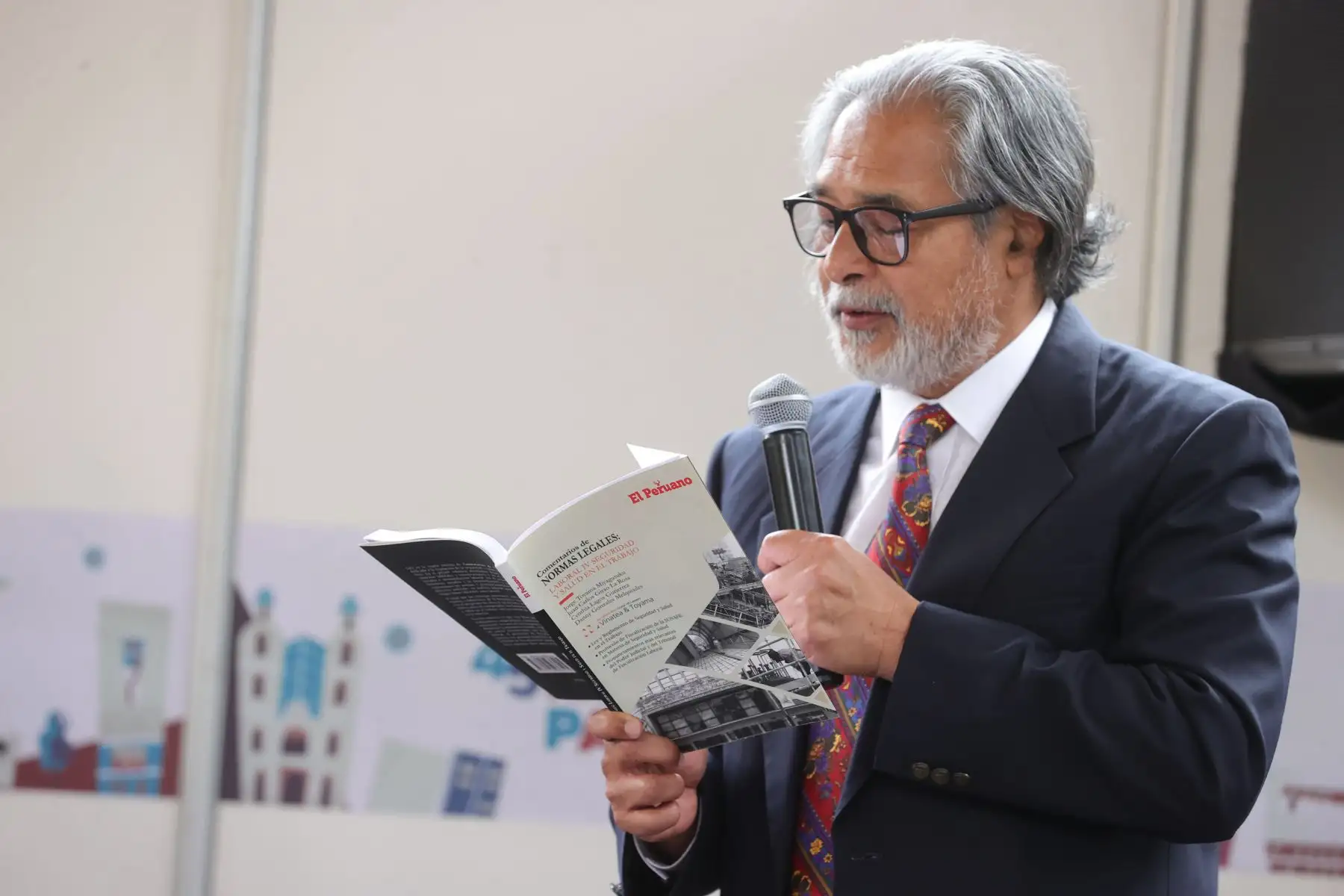 Con la presencia del presidente del Poder  Judicial, Javier Arévalo, se realizo la presentación del libro Comentarios de normas legales de seguridad y salud en el trabajo. Foto: ANDINA/Melina Mejía