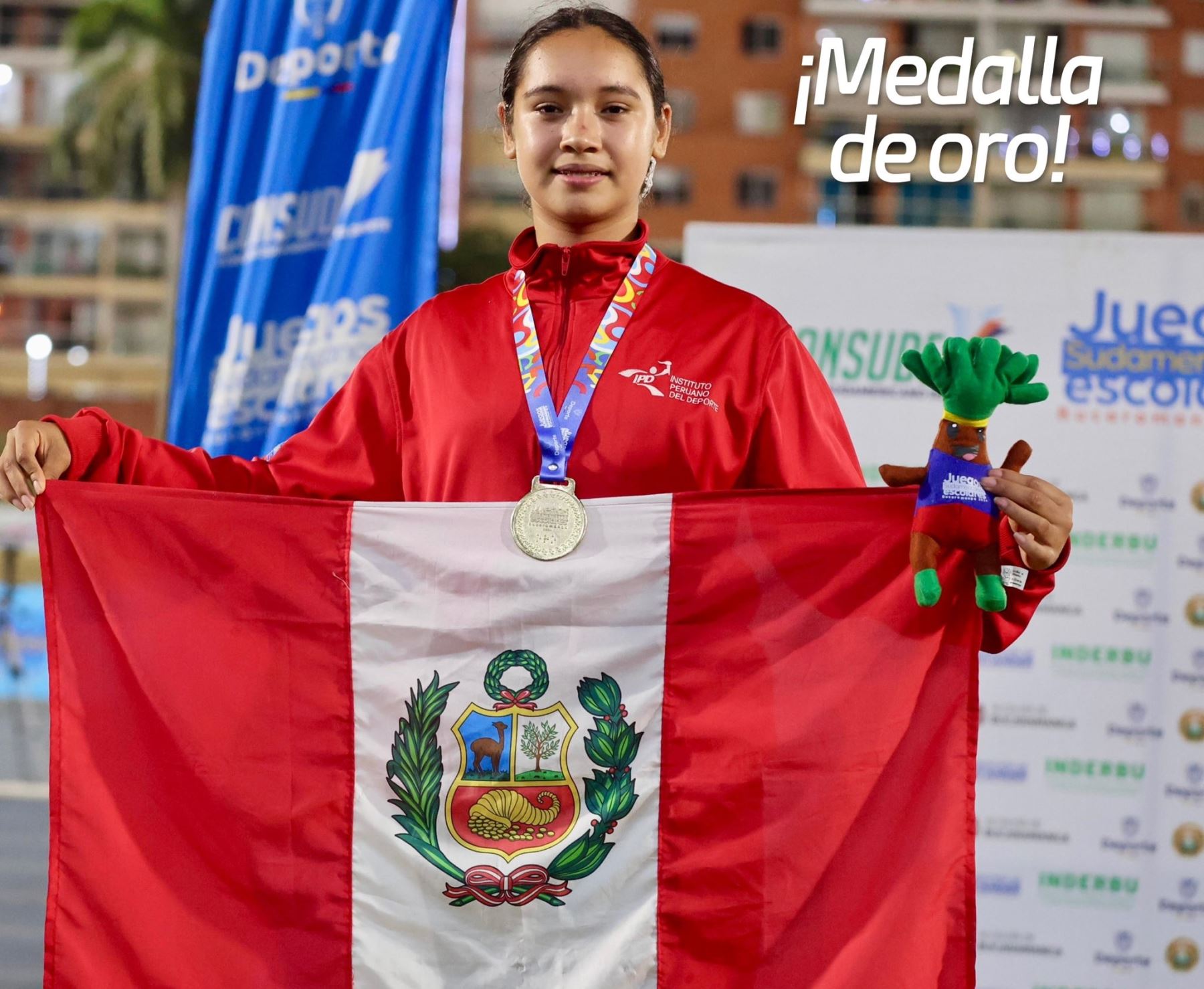 Angelina Torres y Mayumi Kawasaki ganó la medalla de oro en lanzamiento de martillo y salto largo, respectivamente