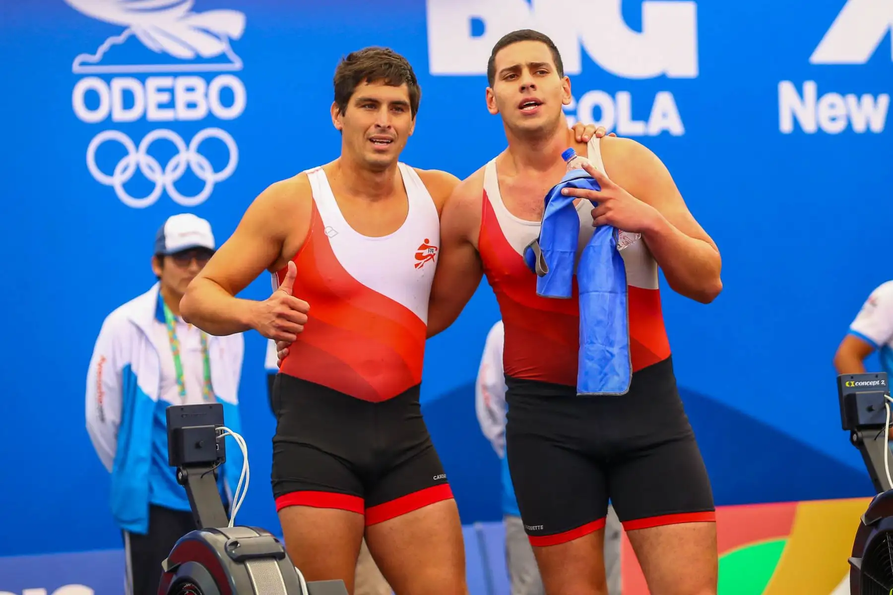 Los atletas peruanos Vincenzo Daniel Giurfa Sanguineti y Johann Geronimo Hamann  ganaron la medalla de plata en la disciplina Remoergómetro. Foto: ANDINA/Eddy Ramos