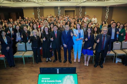 Participantes en el seminario Internacional de Economía Circular y Estándares de Calidad en el Sector manufactura: “ISO de Economía Circular e Infraestructura de la Calidad”. Foto: Cortesía.