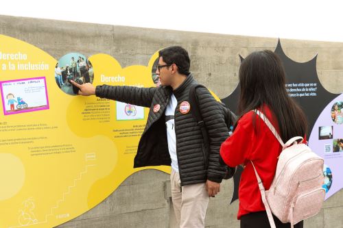 Muestra artística de niños, niñas y adolescentes en el LUM. ANDINA/ Save The Children.