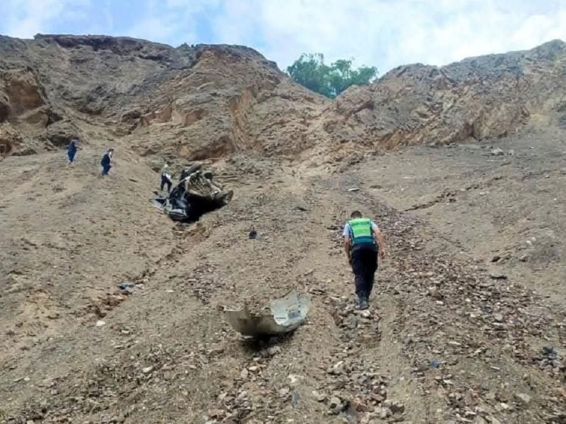 Un nuevo accidente de tránsito enluta Áncash. Cuatro personas fallecieron el domingo 8 de diciembre tras la caída de una miniván a un abismo en la provincia de Bolognesi. ANDINA/Difusión