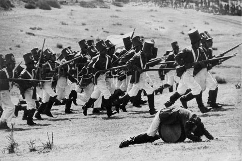 Archivo Histórico de El Peruano: hace 50 años se escenificó la Batalla de Ayacucho en la Pampa de la Quinua, con más de dos mil estudiantes