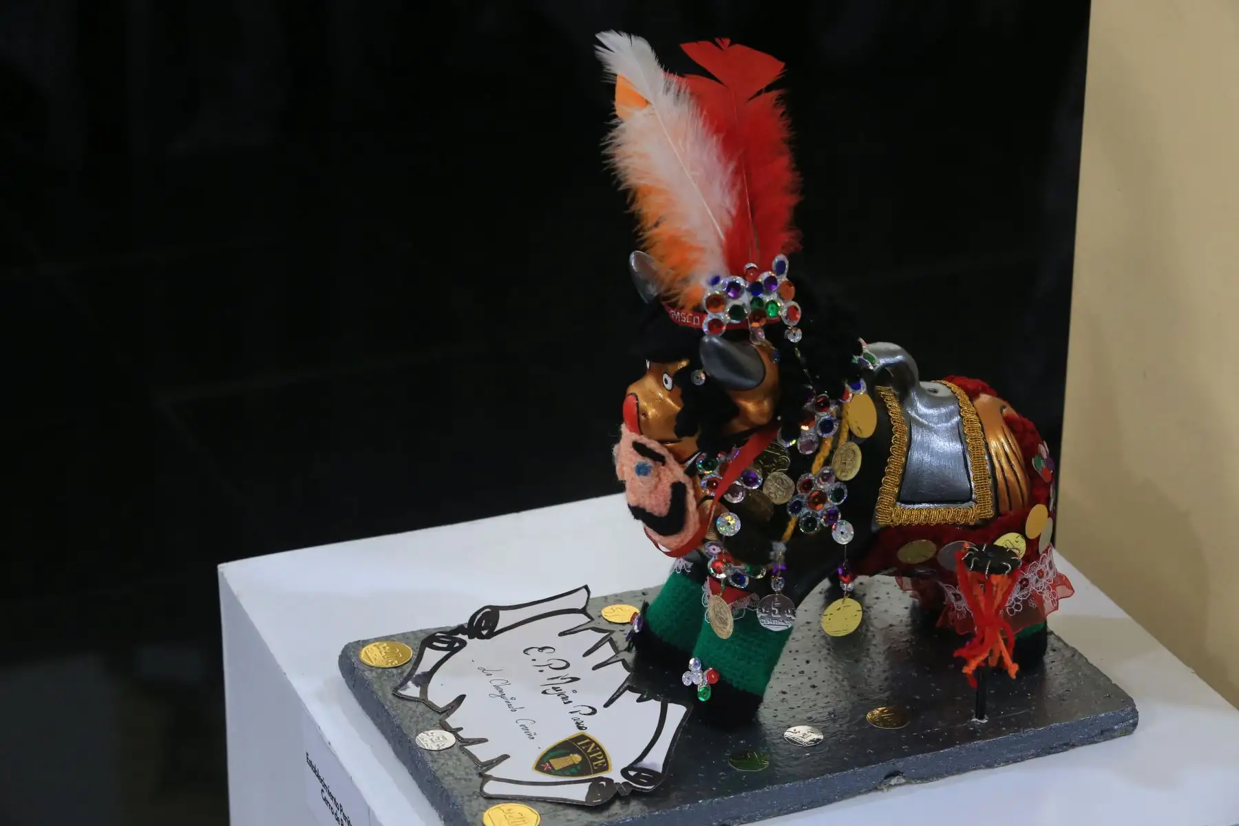 son más de 60 piezas artísticas elaboradas por internos de los diversos establecimientos penitenciarios del país, de las cuales ocho de ellas por poblaciones vulnerables como: personas con discapacidad, pueblos originarios y comunidad LGTB. FOTO:ANDINA/Hector Vinces.