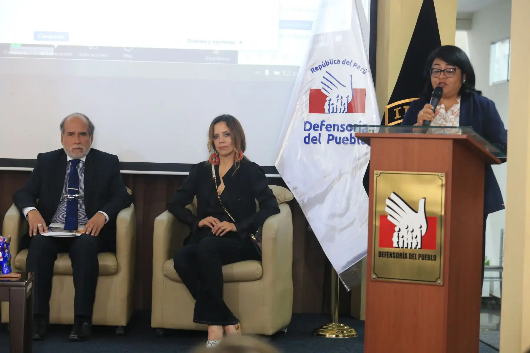 Este espacio no solo destaca la riqueza del patrimonio cultural peruano, también promueve segundas oportunidades y fortalece la política de Cárceles Productivas del INPE que permite a los internos trabajar y generar ingresos mientras cumplen sus condenas. FOTO:ANDINA/Hector Vinces.