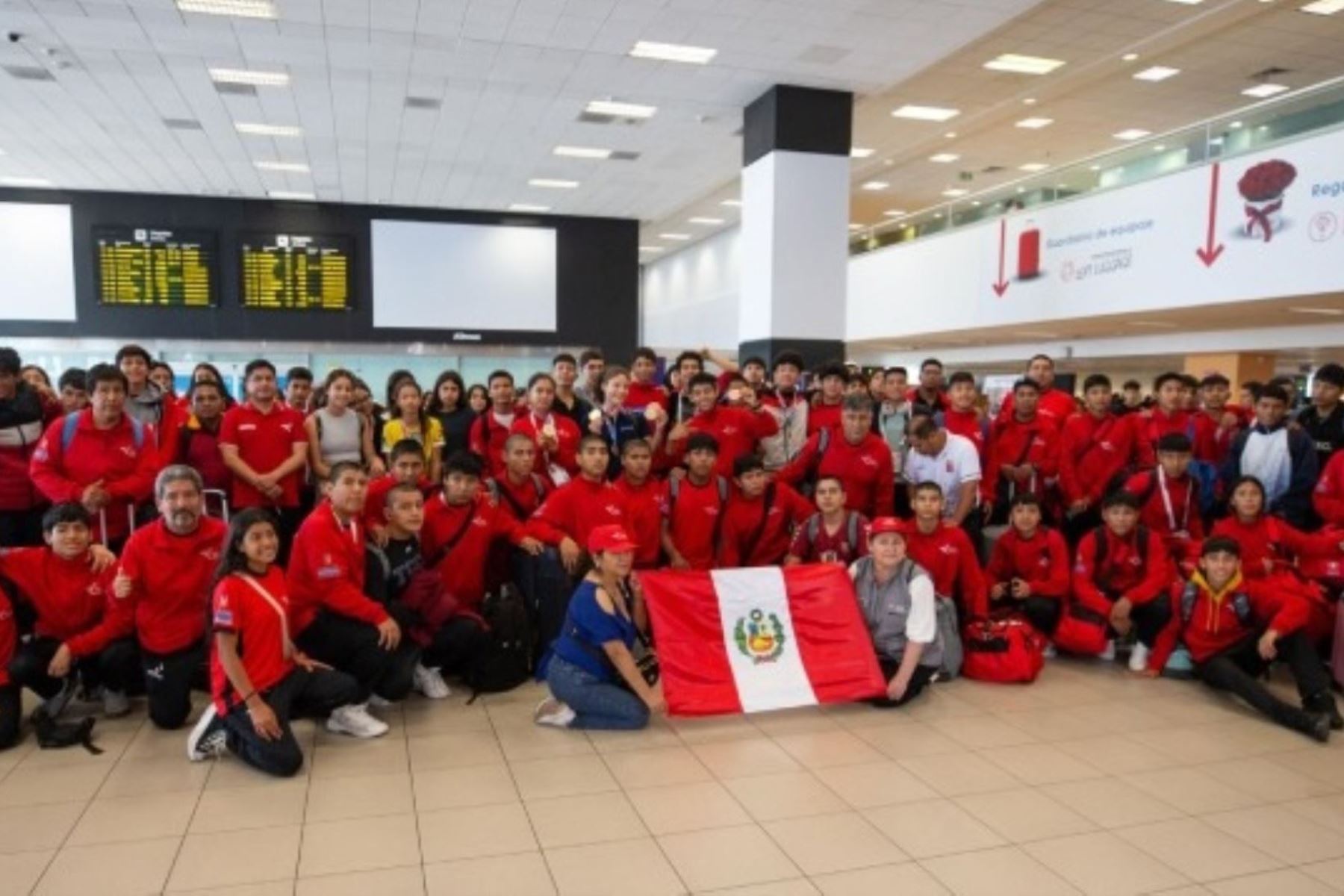 Jóvenes deportistas peruanos destacaron. en los Juegos Sudamericanos Escolares disputados en Colombia