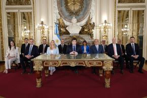 El presidente de Argentina, Javier Milei, se reunió con su gabinete. Foto: EFE