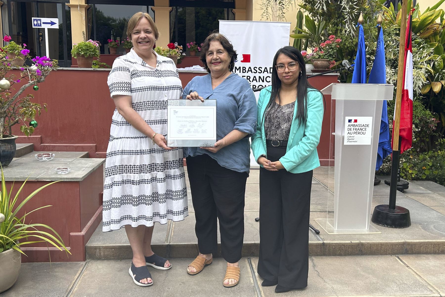 La Embajada de Francia entregó el premio de derechos humanos Javier Pérez de Cuéllar. Este Premio, que se creó en homenaje a la carrera ejemplar del ilustre diplomático peruano, recompensa, cada año, actividades así como proyectos que promueven la divulgación, defensa y protección de los Derechos Humanos en el Perú. Foto: ANDINA/Difusión