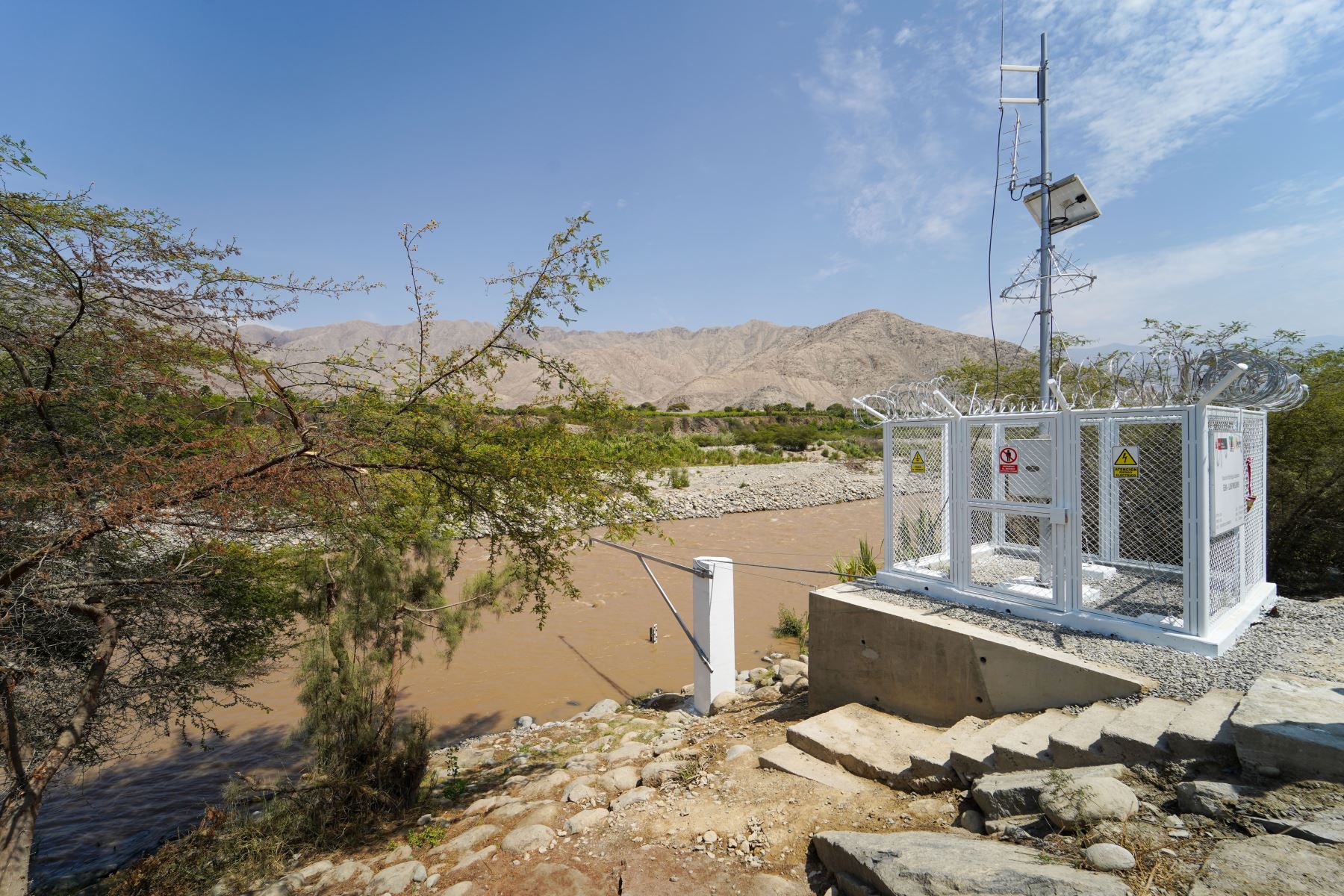 Las estaciones hidrológicas automáticas inauguradas en Ica por el Senamhi darán cuenta en tiempo real sobre el nivel, caudal y volumen del agua del río Ica. Foto: Genry Bautista