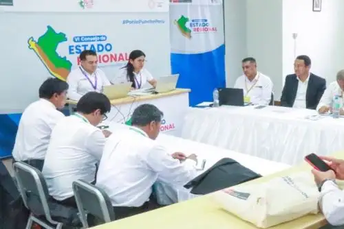 Las reuniones entre ministros de Estado con sus equipos técnicos y los gobiernos regionales en el primer día del VI Consejo de Estado Regional han logrado resultados positivos en favor de obras y proyectos.