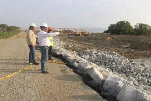 Los dos proyectos permitirán proteger a más de 73 mil personas frente a inundaciones y movimientos de masas a causa de lluvias intensas.