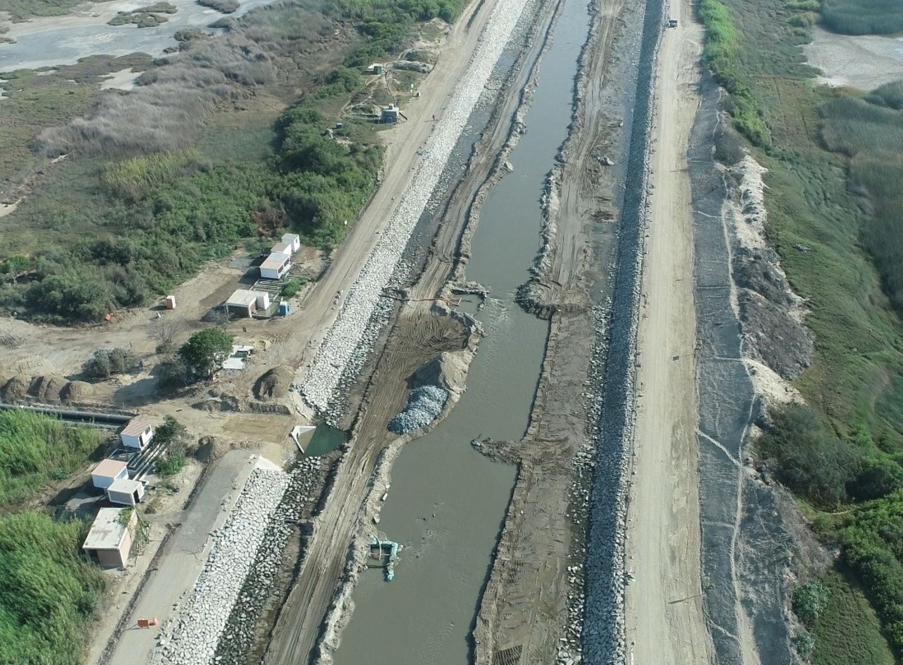 ANIN ejecuta obras de defensa ribereña en las cuencas de los ríos Lacramarca, Sechín, Casma y Grande, en las provincias del Santa y Casma, región Áncash, para prevenir riesgo de desastres antes desbordes e inundaciones. ANDINA/Difusión