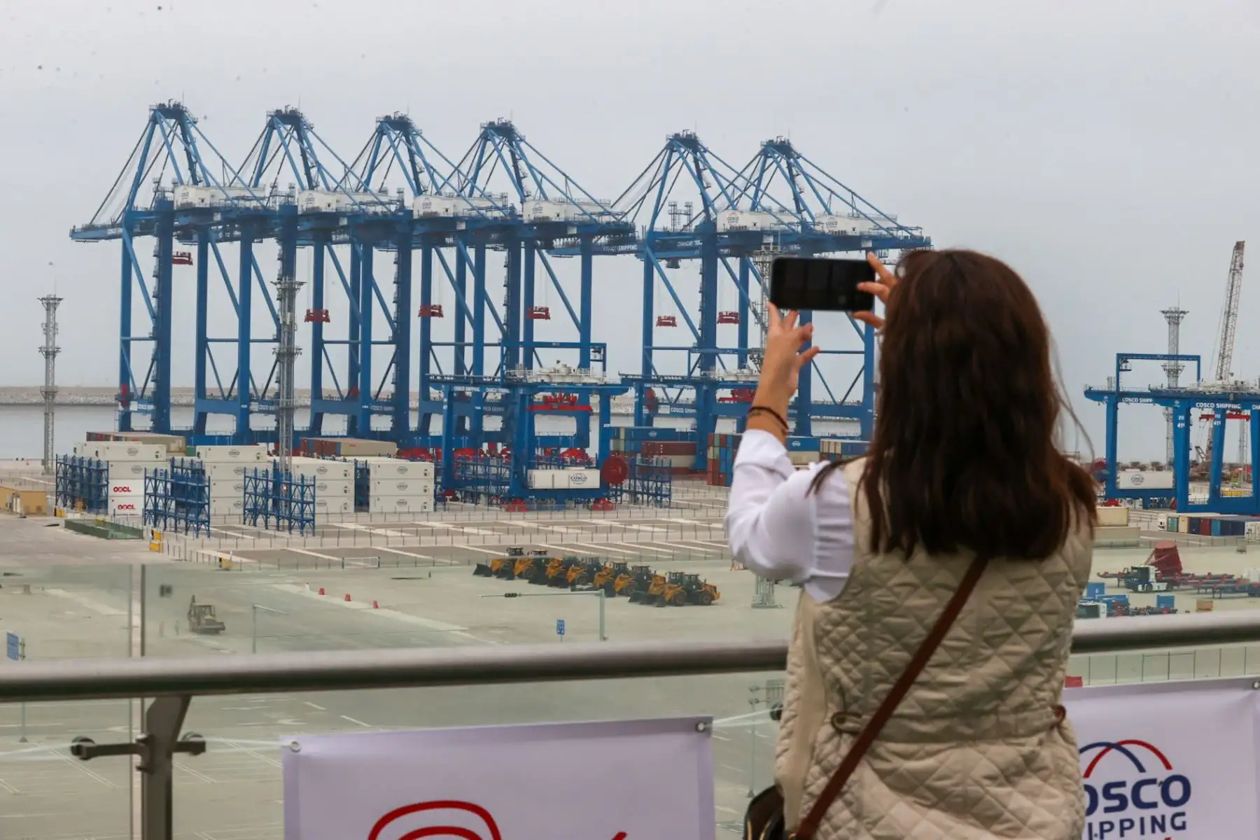 Autoridades destacan que el megapuerto mejora la calidad de vida de miles de familias en la región.

Foto: ANDINA/Juan Carlos Guzmán Negrini