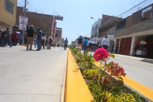 Se inauguró la avenida San José, en SMP, ejecutada gracias a la coordinación entre los alcaldes Hernán Sifuentes y Rafael López Aliaga. Foto: Difusión