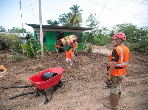 Cientos de familias de diversas provincias de San Martín perdieron sus viviendas a causa de las lluvias torrenciales que se registraron en dicha región y ahora recibirán bonos de arrendamiento de vivienda para emergencias. ANDINA/Difusión