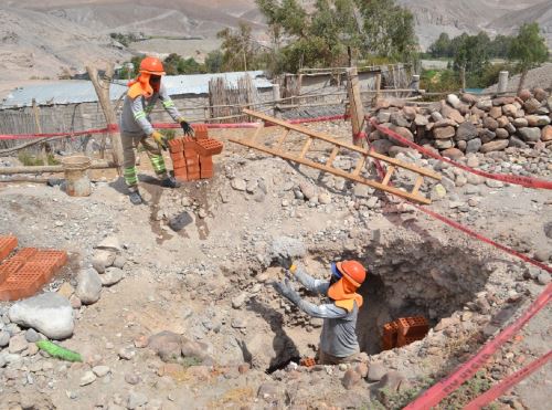 El Gore Arequipa construye servicios sanitarios que beneficiará a los pobladores del distrito rural de San Juan de Siguas. ANDINA/Difusión