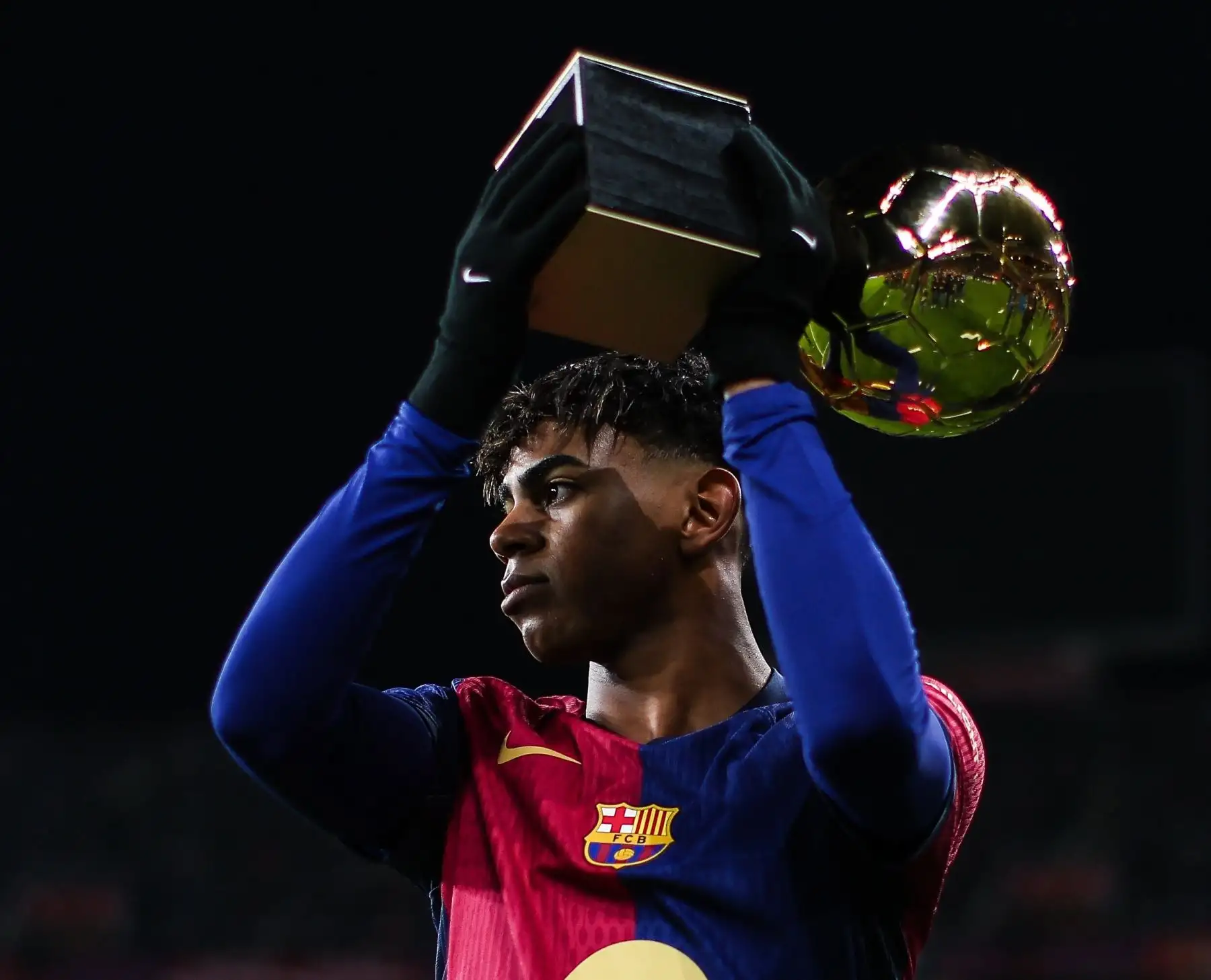 Lamine Yamal recibió el premio 