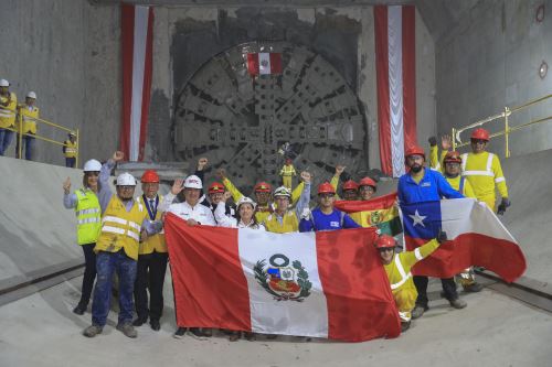 Presidenta de la república supervisó la llegada de la tuneladora Delia a la estación Parque Murillo de la Línea 2 del Metro de Lima y Callao