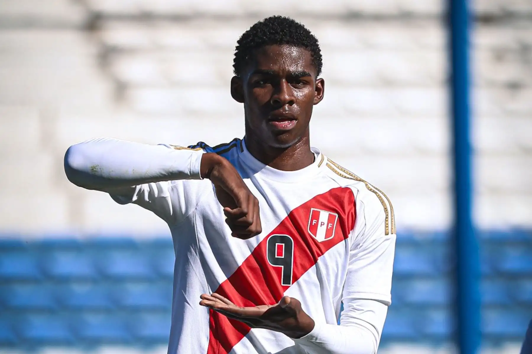 Victor Guzman delantero de la selección peruana Sub 20