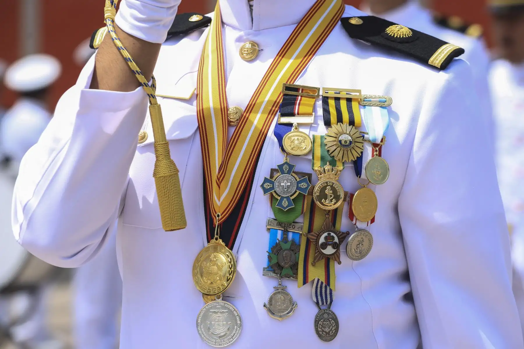 La presidenta de la república, Dina Ercilia Boluarte Zegarra, participa en la ceremonia de graduación de los alféreces de fragata de la Escuela Naval del Perú. Foto: ANDINA/Prensa Presidencia