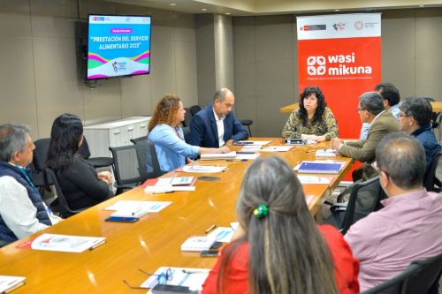 En la reunión se informó sobre los volúmenes requeridos de productos lácteos y bebibles industrializados como parte de las modalidades raciones y productos. Foto: Wasi Wikuna