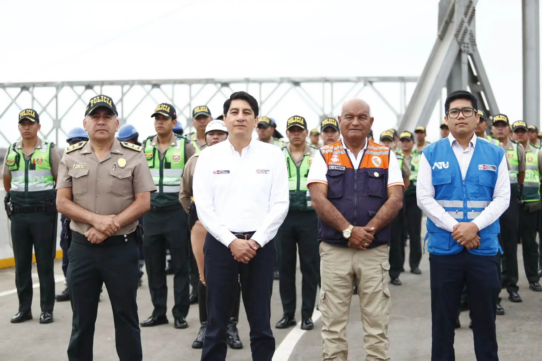 Policía Nacional del Perú realizó un despliegue de personal policial en las inmediaciones del puente modular de ingreso al Nuevo Aeropuerto Internacional Jorge Chávez, bajo la supervisión del Ministerio de Transportes y Comunicaciones, la ATU y el Indeci. Foto: ANDINA/Daniel Bracamonte