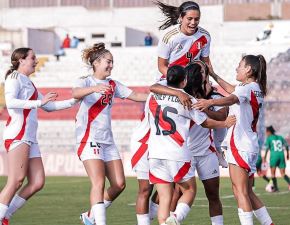 Peru women soccer team.. Photo: Courtesy.