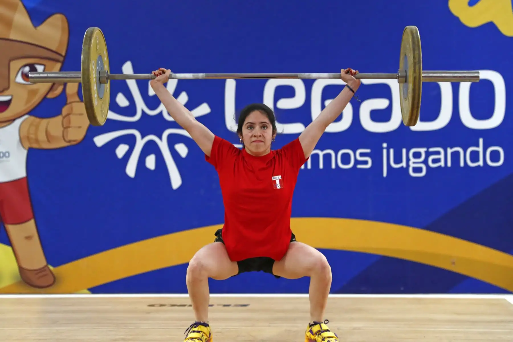 Faviana Gavidia es una joven levantadora de pesas de tan solo 21 años de edad, quien recientemente obtuvo la medalla de bronce en los Juegos Bolivarianos Bicentenario Ayacucho 2024, en la competencia de levantamiento de pesas categoría -45kg. Foto: ANDINA/Daniel Bracamonte