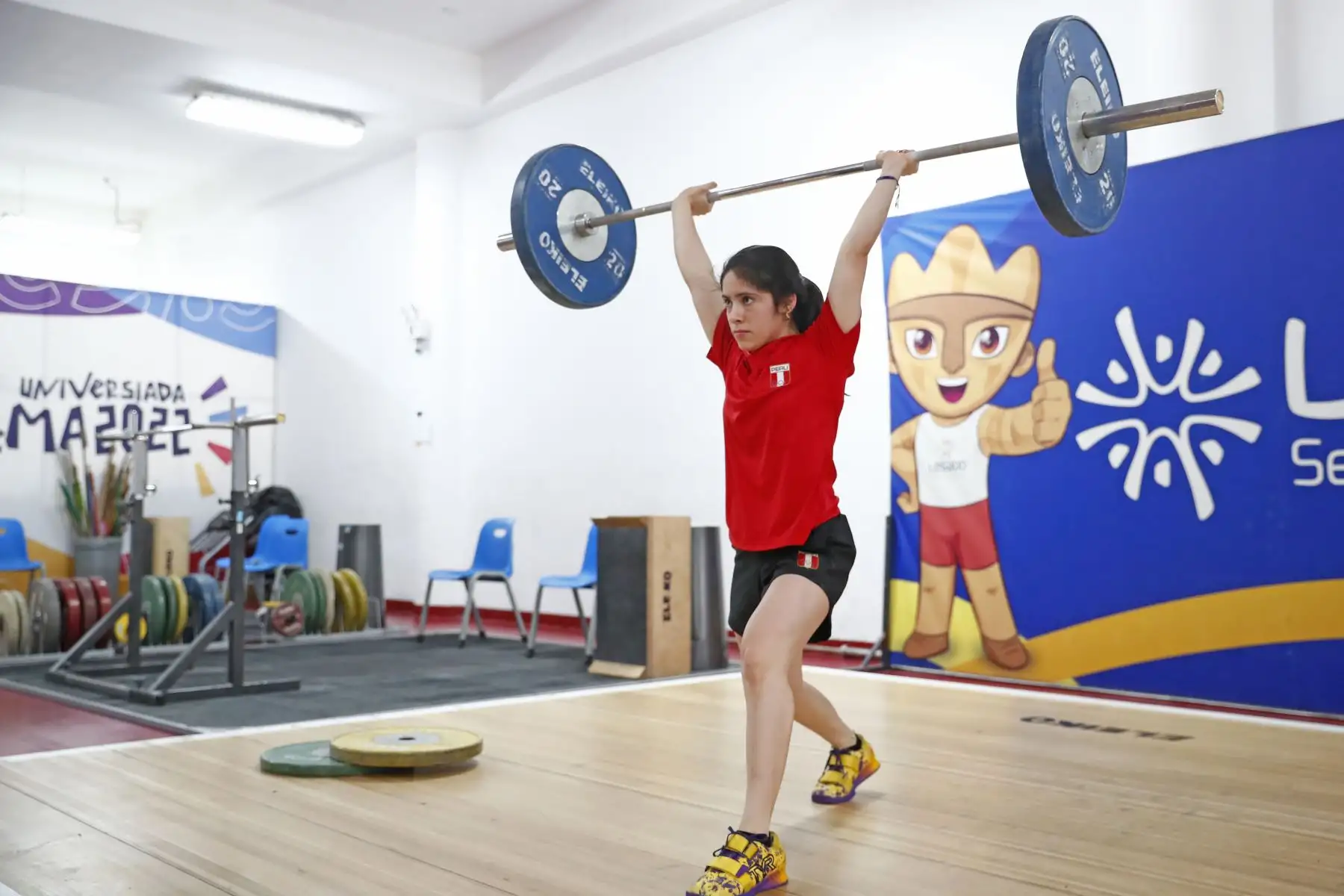 Faviana Gavidia es una joven levantadora de pesas de tan solo 21 años de edad, quien recientemente obtuvo la medalla de bronce en los Juegos Bolivarianos Bicentenario Ayacucho 2024, en la competencia de levantamiento de pesas categoría -45kg. Foto: ANDINA/Daniel Bracamonte