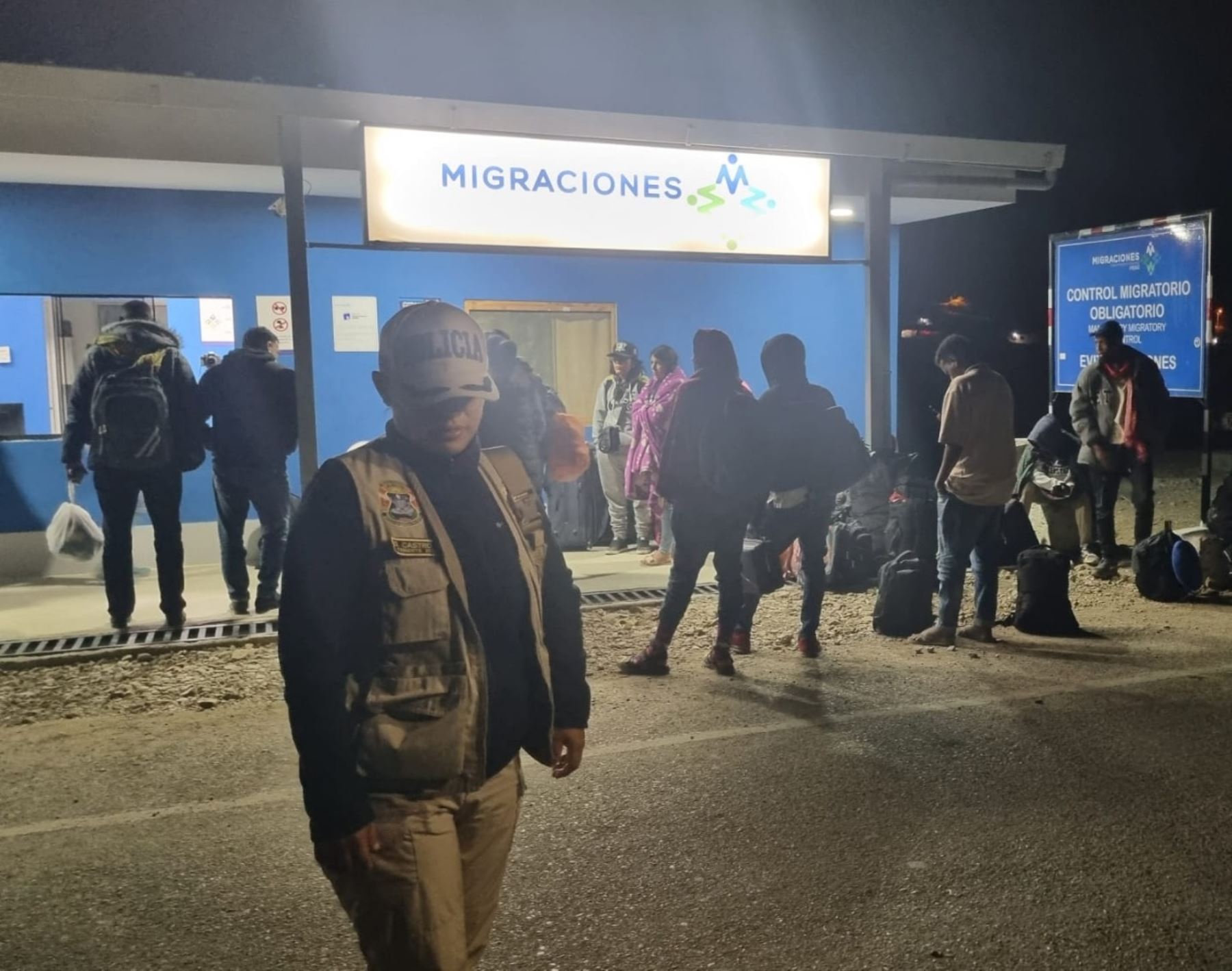 Autoridades peruanas expulsaron del país a 26 ciudadanos extranjeros que fueron intervenidos por su situación migratoria irregular. La medida se dispuso en la frontera de Piura. ANDINA/Difusión