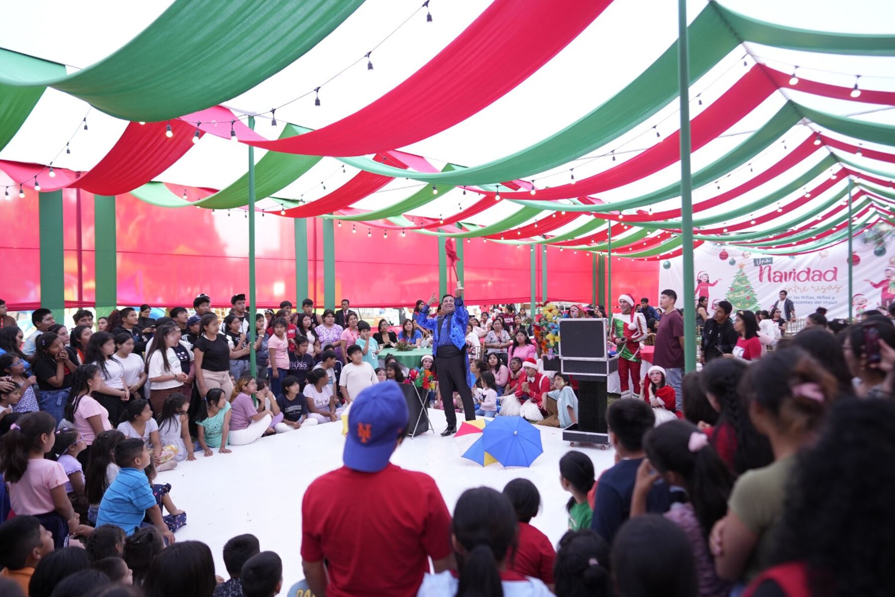 Cerca de 400 niñas, niños y adolescentes de los Centros de Acogida Residencial celebran la Navidad en actividad organizada por el MIMP. Foto: Andina/Difusión