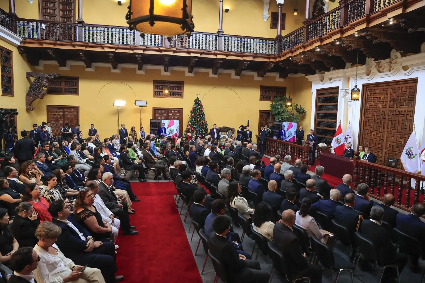 Presidenta Dina Boluarte participa en la ceremonia de clausura de Academia Diplomática.
Foto: ANDINA/Prensa Presidencia