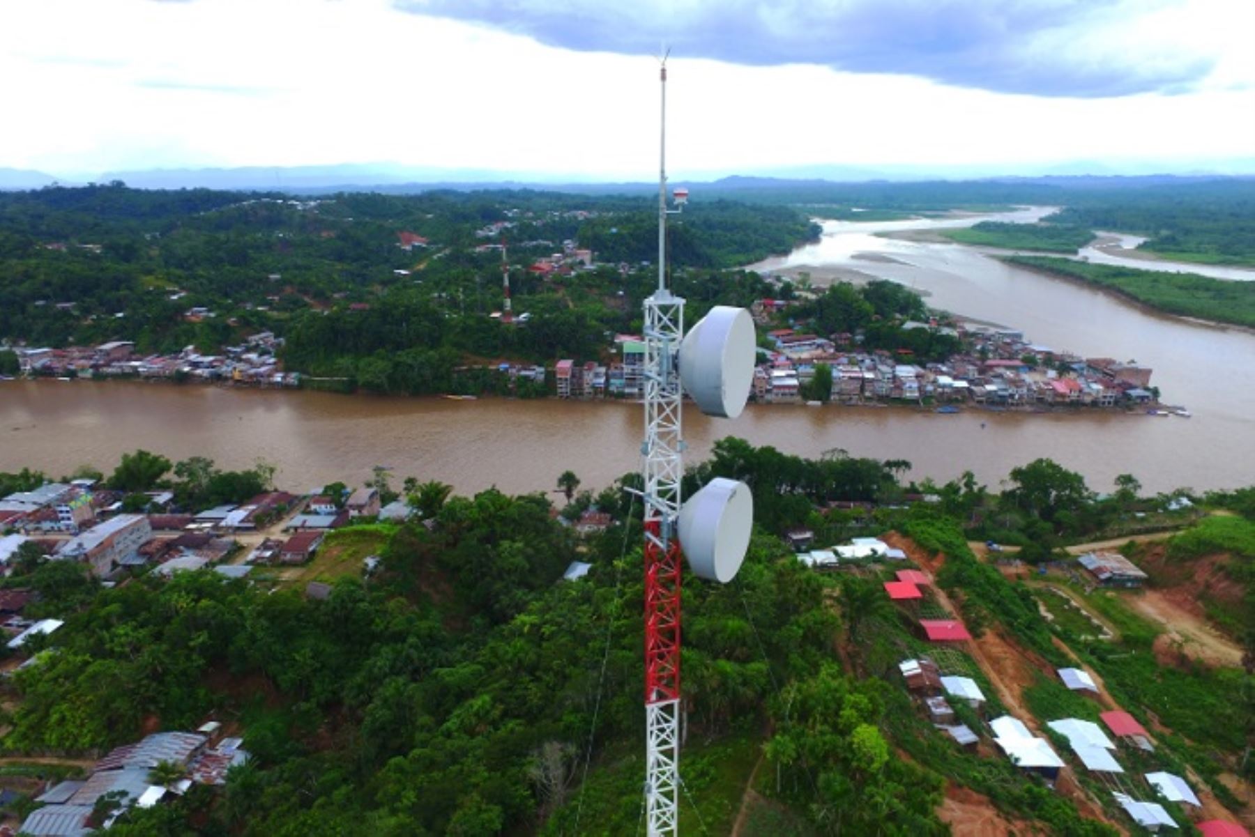 Amazonas: proyecto de conectividad digital de cuenca del Río Santiago en su etapa final