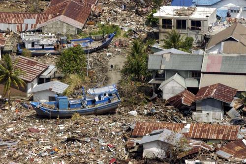 228,000 muertos, 14 países afectados, un terremoto de magnitud 9.1 y olas de 30 metros: 20 años del tsunami del Océano Índico