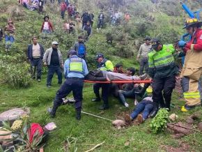 Los heridos del grave accidente en la vía Cusco-Paruro fueron llevados de emergencia al Hospital Regional de Cusco donde reciben atención. ANDINA/Difusión