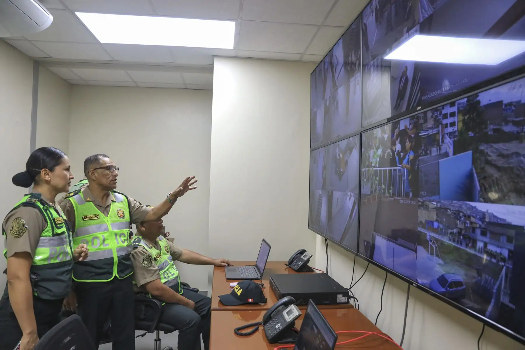 La presidenta de la república, Dina Ercilia Boluarte Zegarra, inaugura la comisaría "Nuevo Progreso" de la Policía Nacional del Perú en Villa María del Triunfo. Foto: ANDINA/Prensa Presidencia